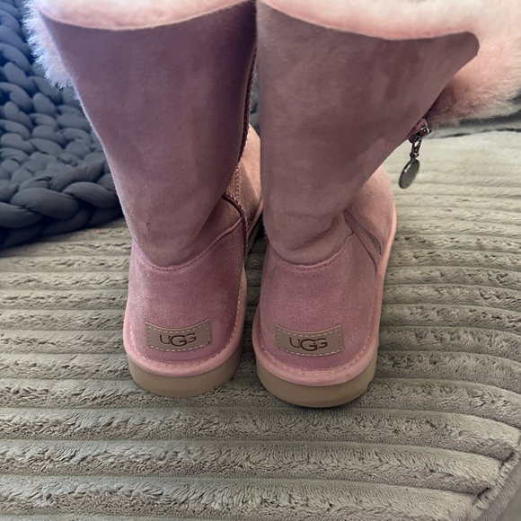 Pink UGG boots - Picture 2 of 4